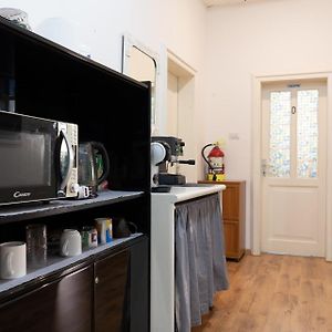 Camera grande con letto king size